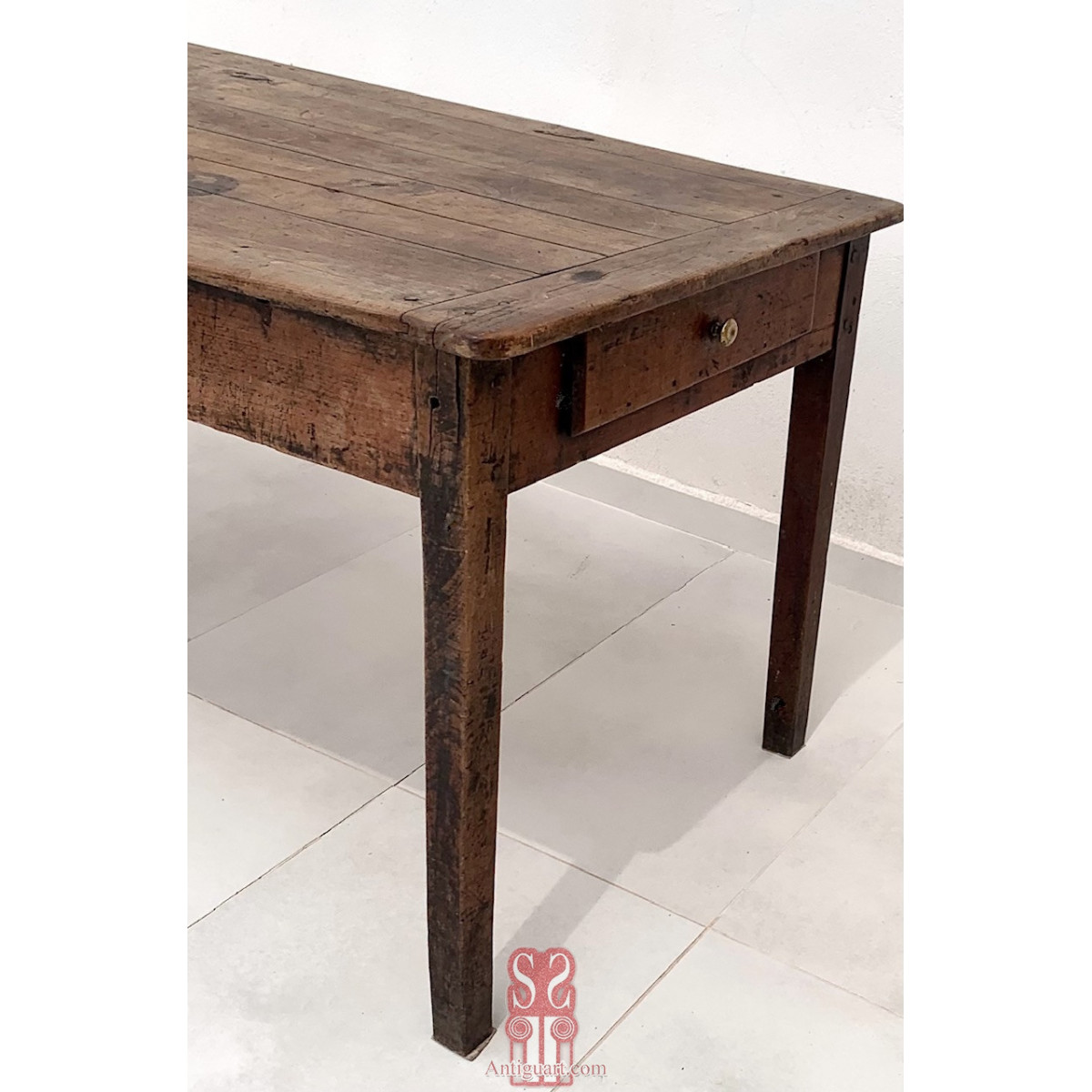 Mesa rustica de comedor, nogal macizo, siglo XIX