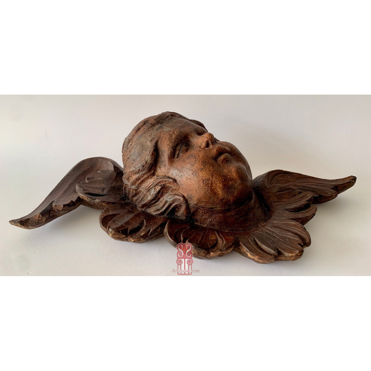 Pareja de cabezas de ángeles, tallas del siglo XVII.