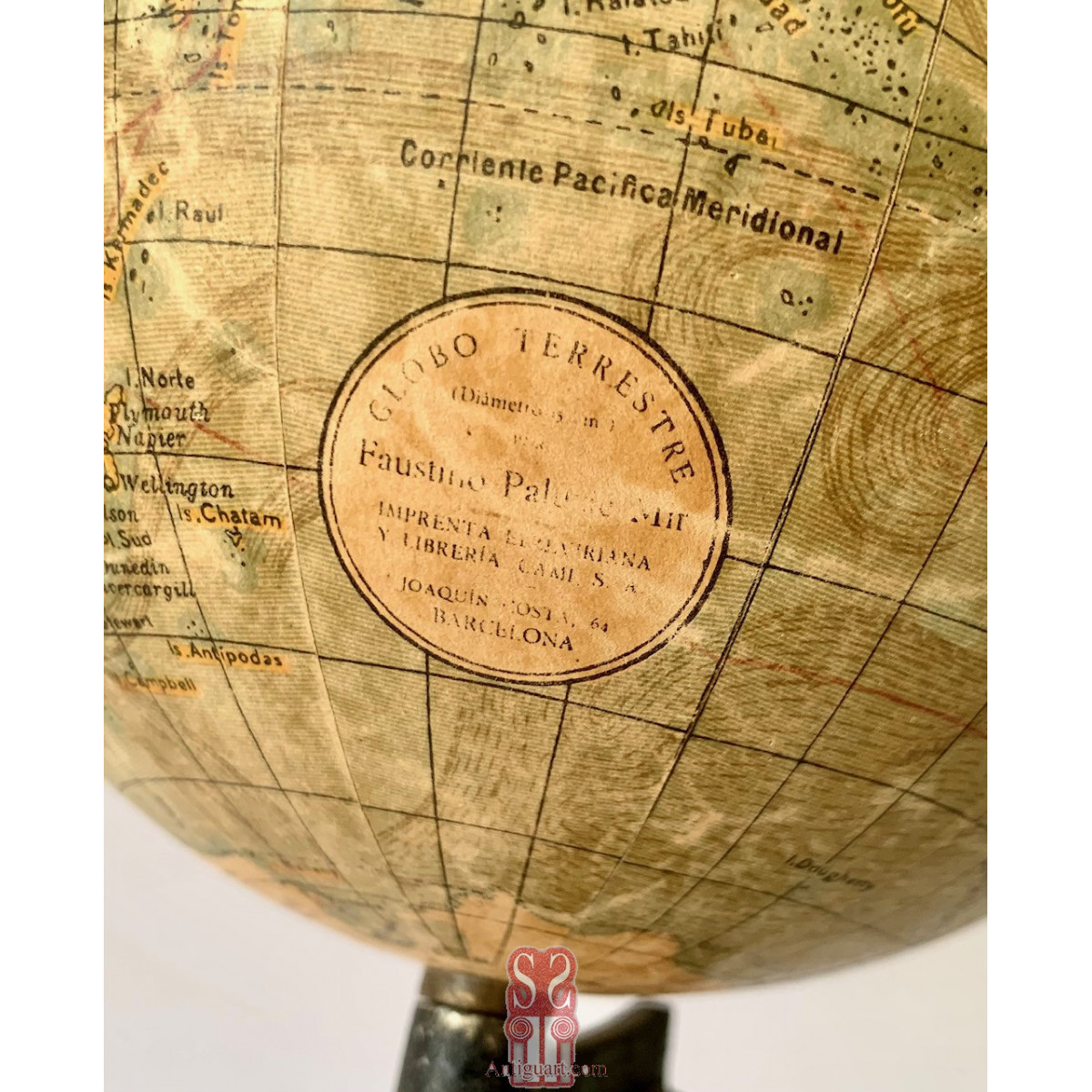 Globo terraqueo Faustino Paluzíe, Barcelona, principios del siglo XX .