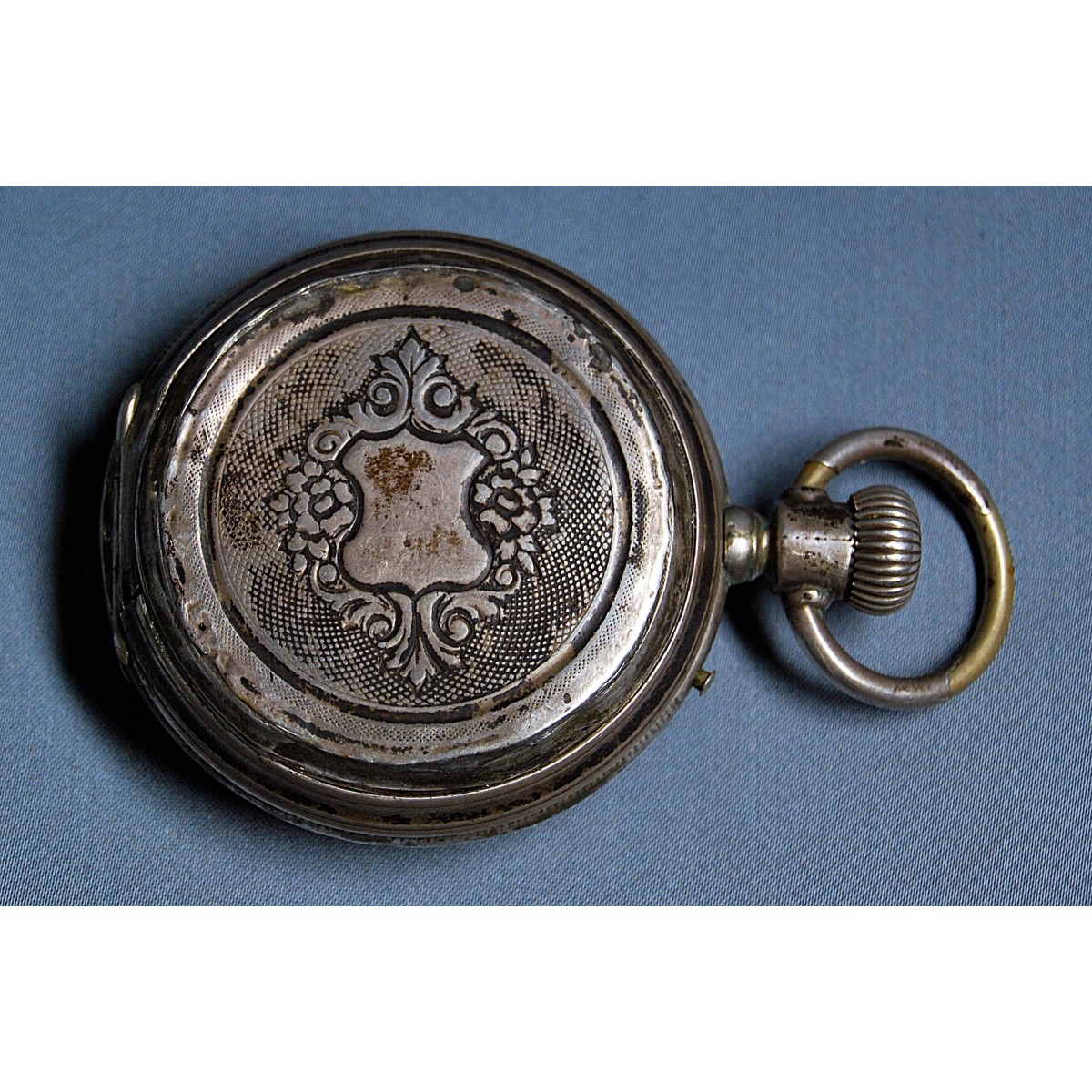 Reloj de bolsillo de plata, mitad del siglo XIX .