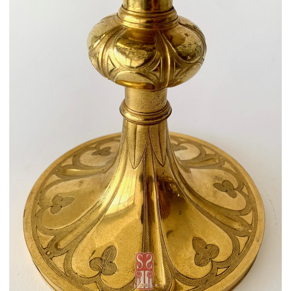 Copón de plata del siglo XIX.