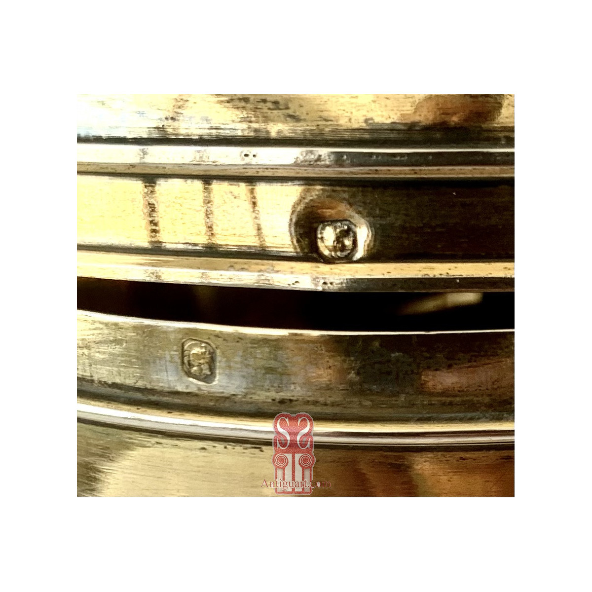 Copón de plata del siglo XIX.