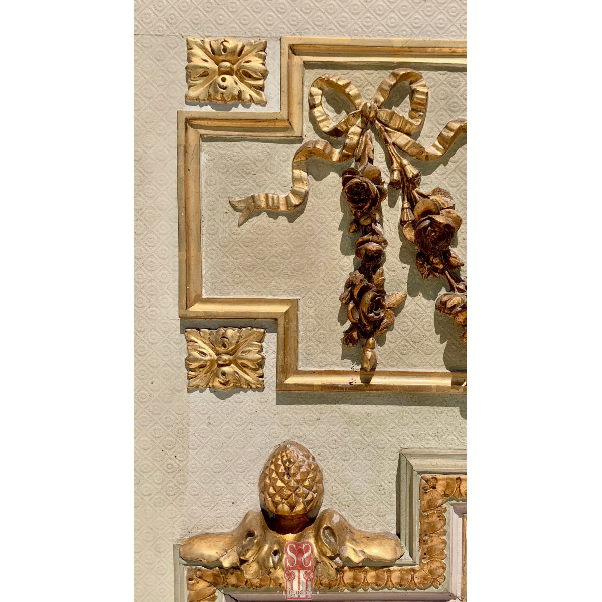 Espejo de grandes dimensiones del siglo XIX