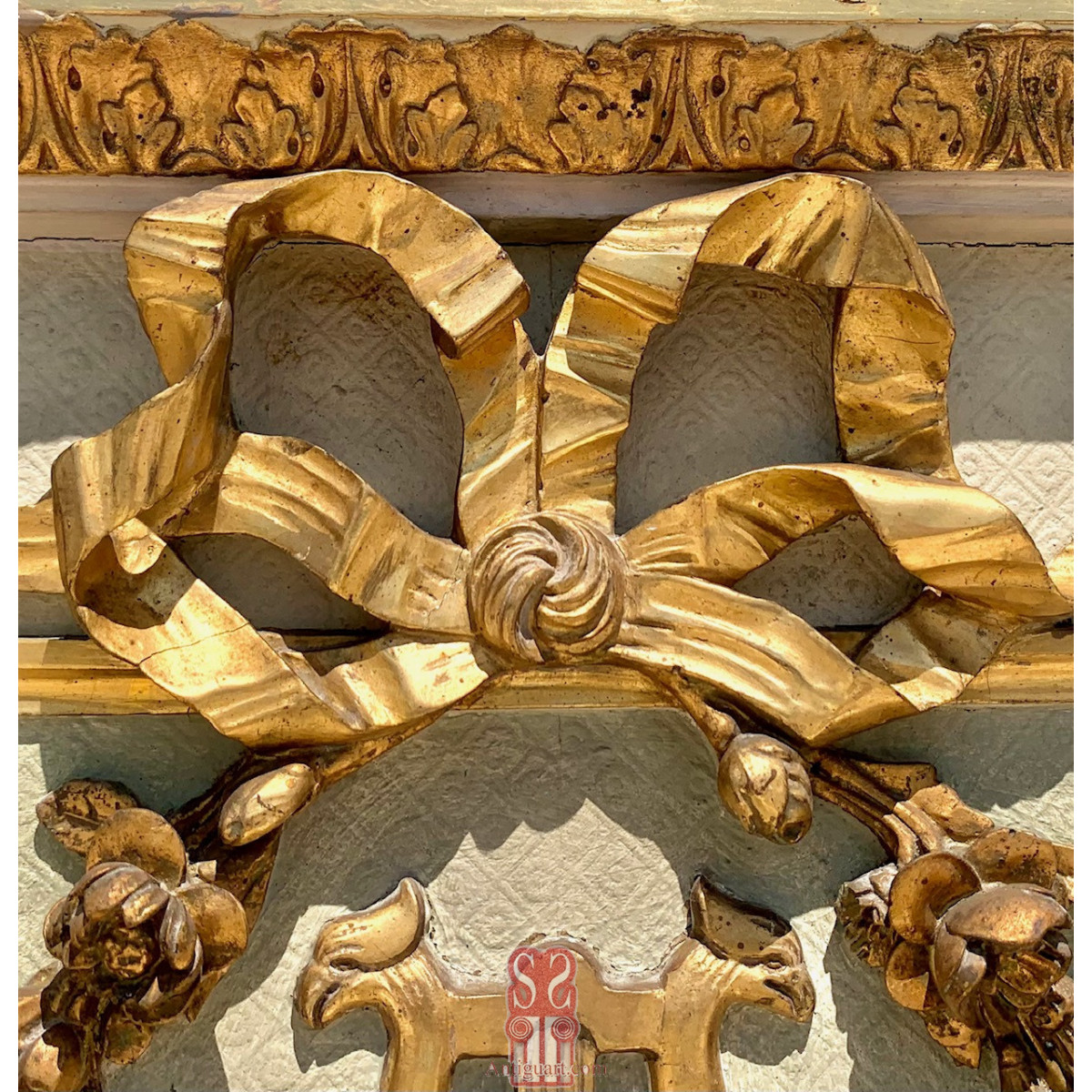 Espejo de grandes dimensiones del siglo XIX