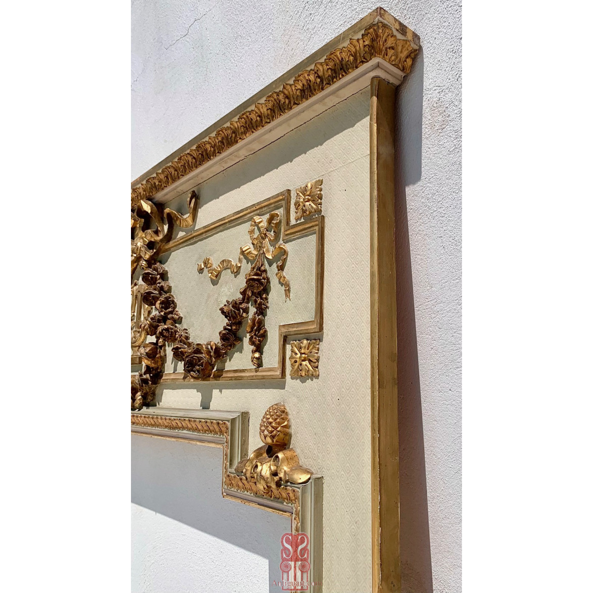 Espejo de grandes dimensiones del siglo XIX