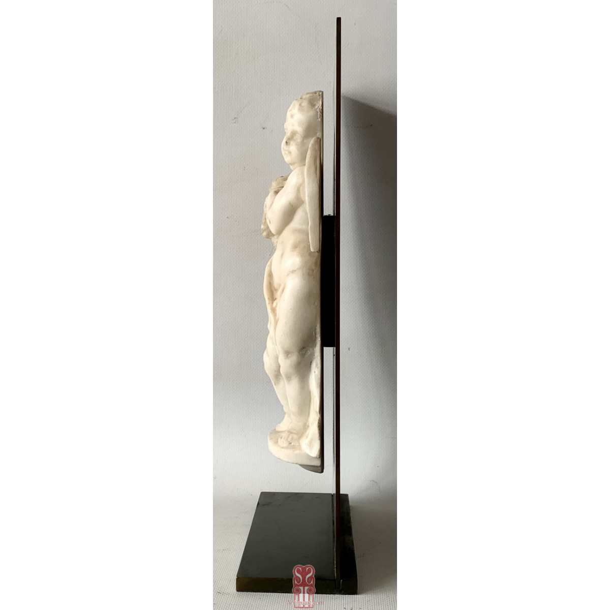 Angel de mármol blanco, Italia siglo finales del XVIII