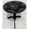 Mesa velador isabelina del siglo XIX, marquetería de nácar.