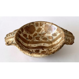 Escudella valenciana Manises, cerámica de reflejo metálico, del siglo XVI.  2