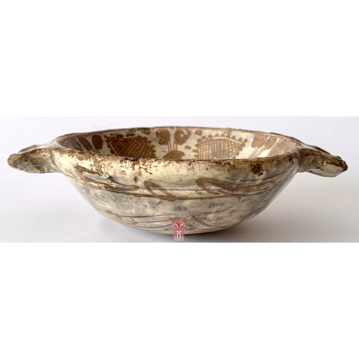 Escudella valenciana Manises, cerámica de reflejo metálico, del siglo XVI. 