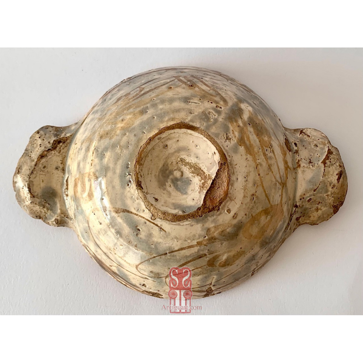 Escudella valenciana Manises, cerámica de reflejo metálico, del siglo XVI. 