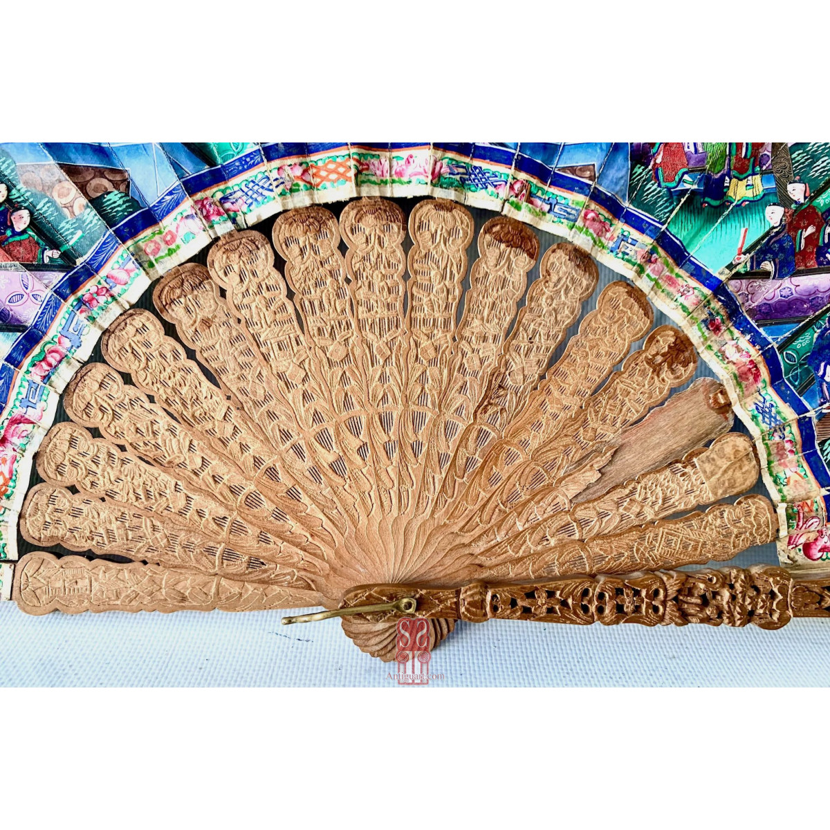 Abanico chino, Cantón, llamado “mil caras” siglo XIX.