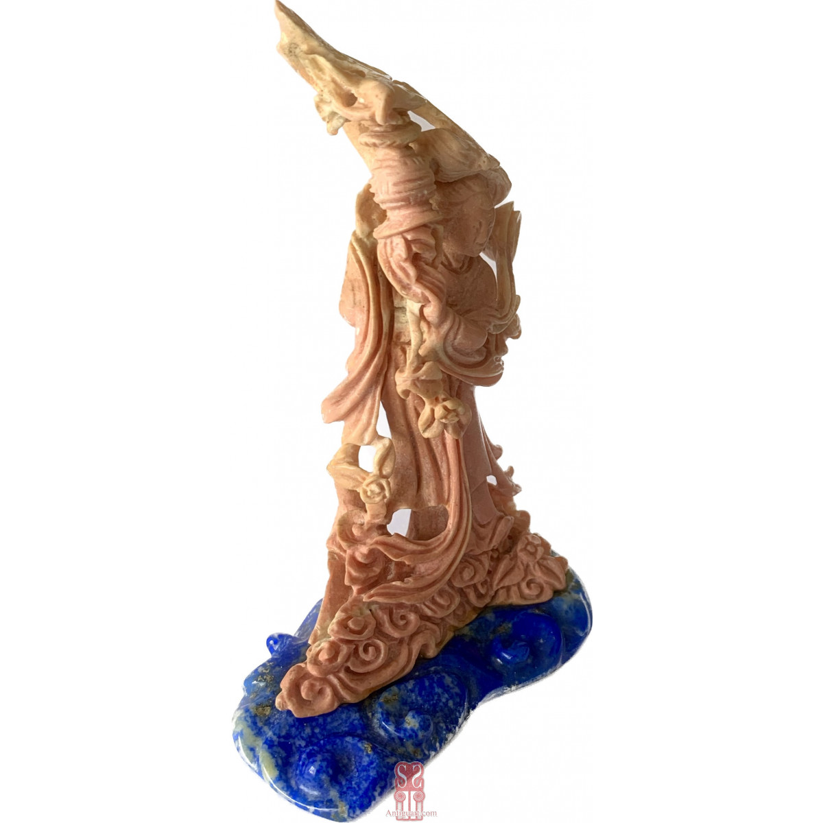 Figura china de coral, principio del siglo XX (1900-1920).