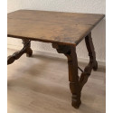 Mesa frailera de nogal del siglo XVIII.