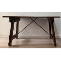 Mesa frailera de nogal del siglo XVIII.