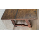 Mesa frailera de nogal del siglo XVIII.