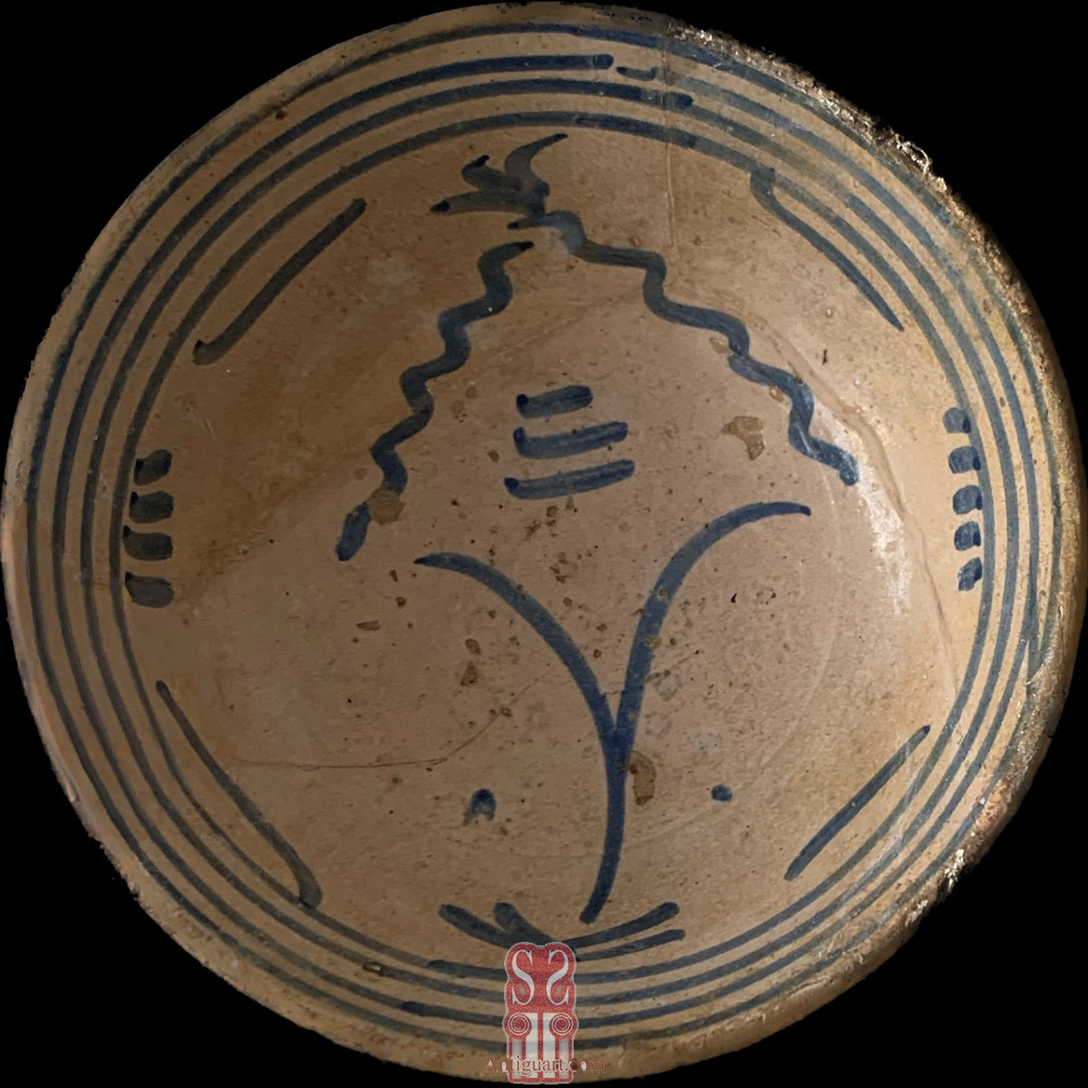 Escudilla de cerámica valenciana del siglo XVI