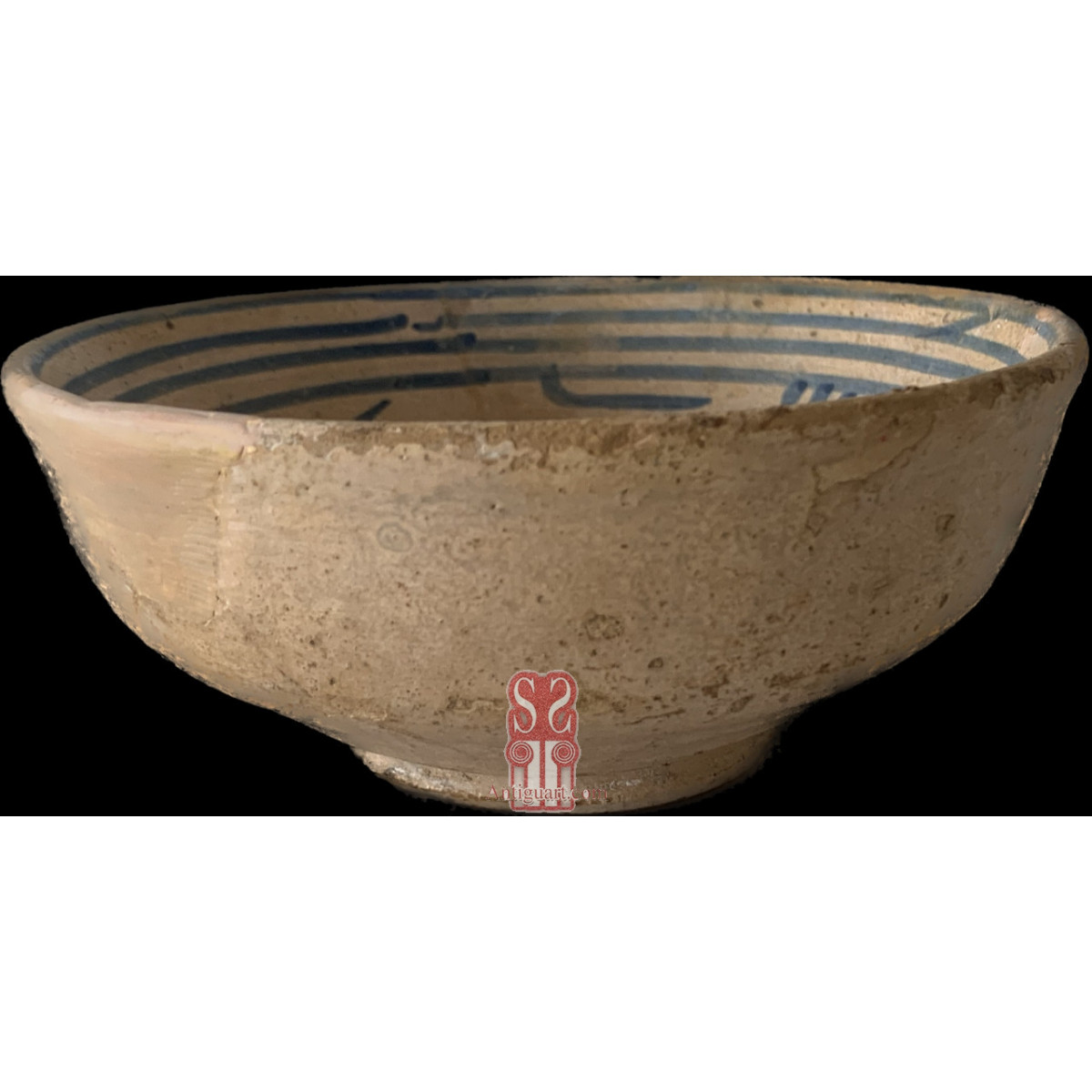 Escudilla de cerámica valenciana del siglo XVI