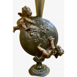 Auguste Moreau, Jarrón de bronce del siglo XIX. 2