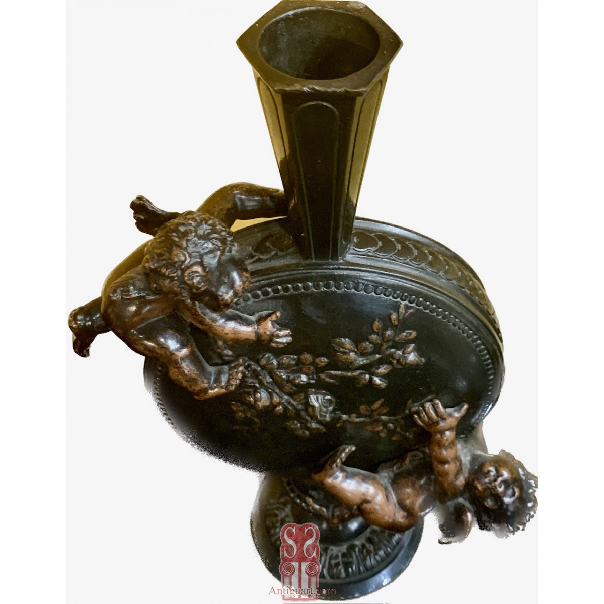 Auguste Moreau, Jarrón de bronce del siglo XIX.