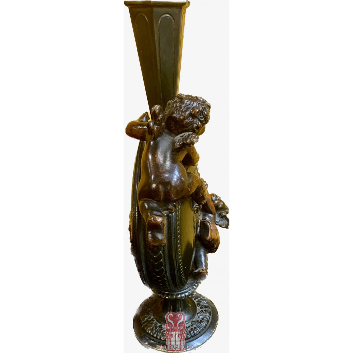 Auguste Moreau, Jarrón de bronce del siglo XIX.