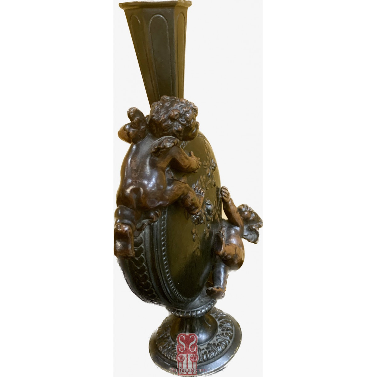 Auguste Moreau, Jarrón de bronce del siglo XIX.