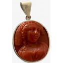 Ciondolo cammeo di corallo rosso dell'800