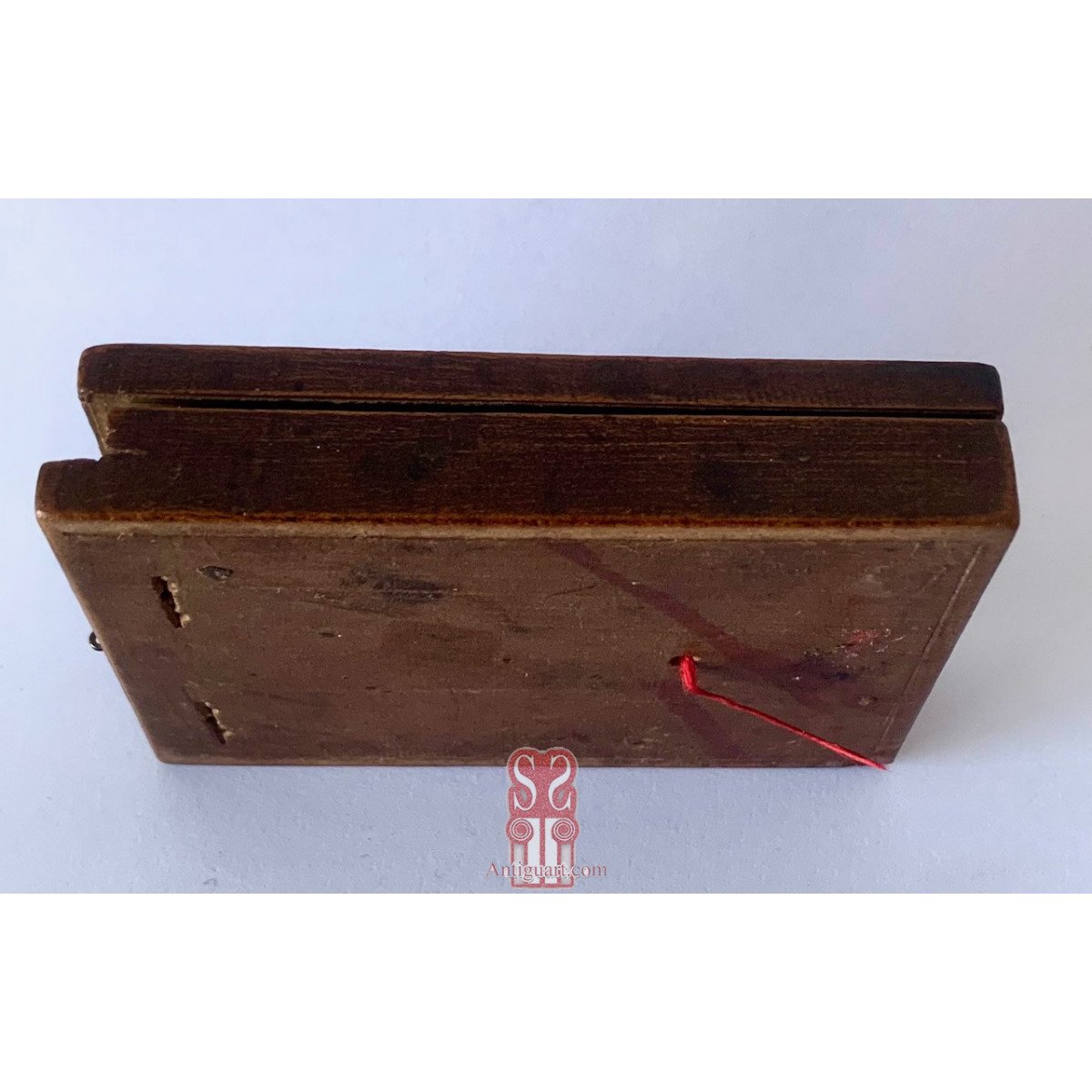 Reloj solar y brújula meridiana del siglo XVIII.