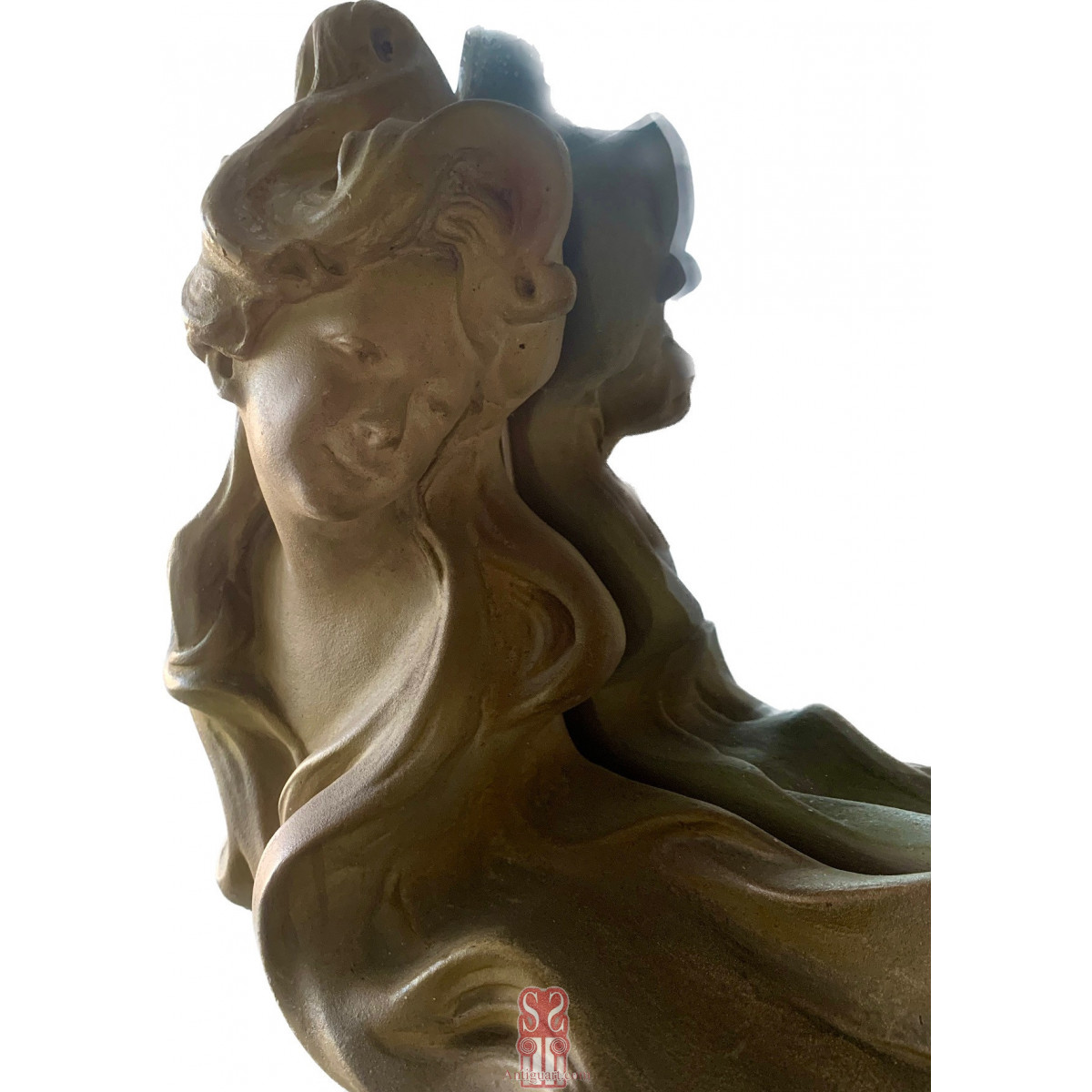 Espejo de mesa modernista de escayola policromada.