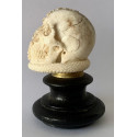 Memento mori de hueso tallado, siglo XIX.