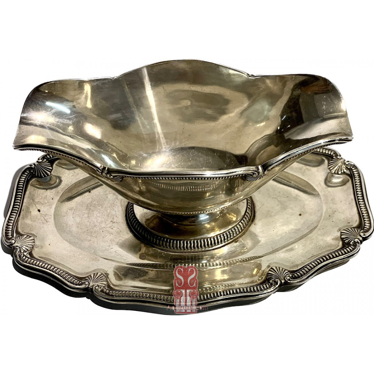 Salsera de plata francesa, del siglo XIX.