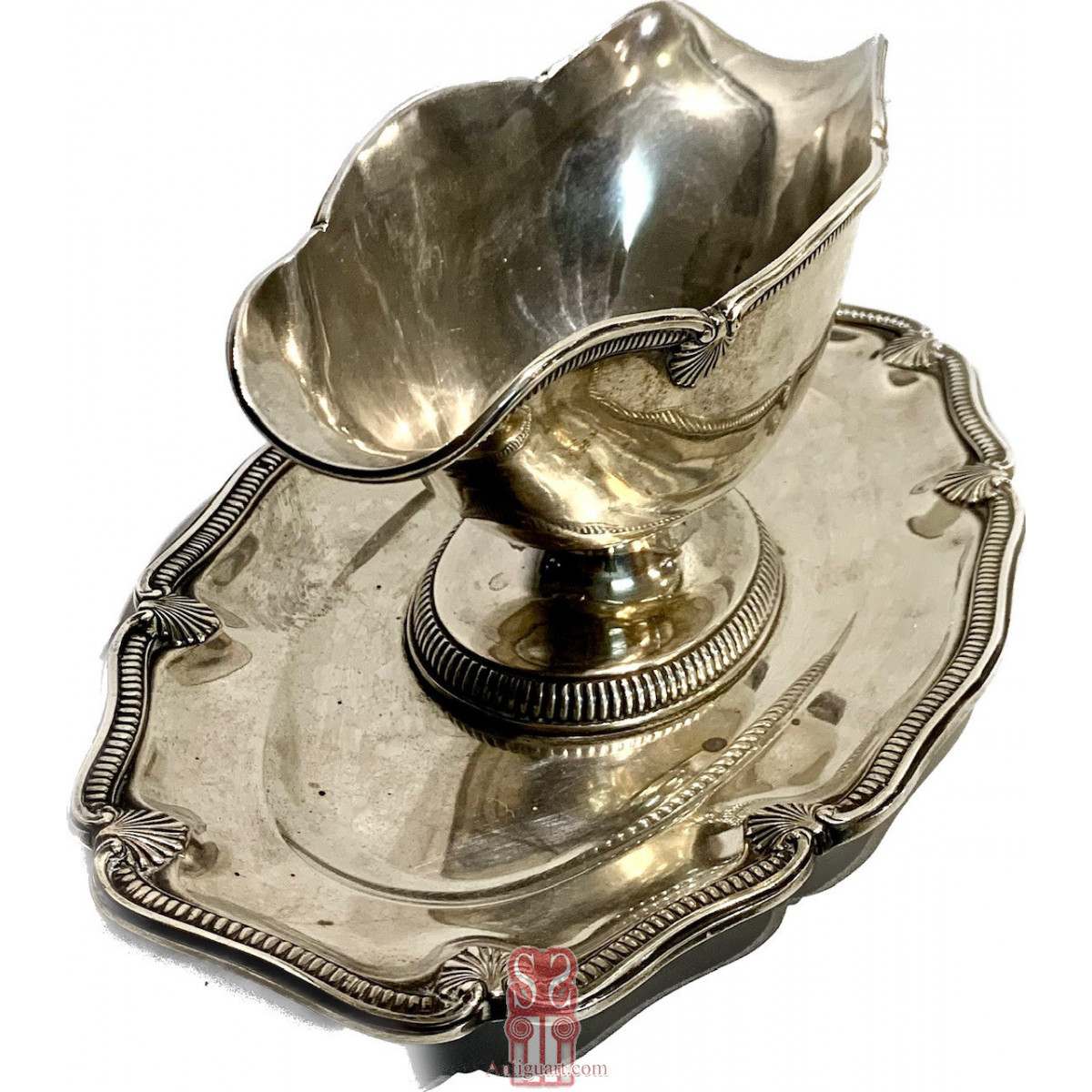 Salsera de plata francesa, del siglo XIX.