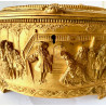 Caja joyero de bronce, escenas en bajo relieve, 1900 circa.