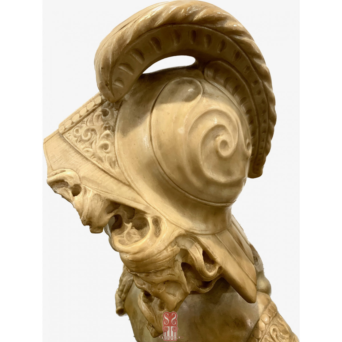 Busto de San Miguel Arcángel de alabastro, siglo XIX.