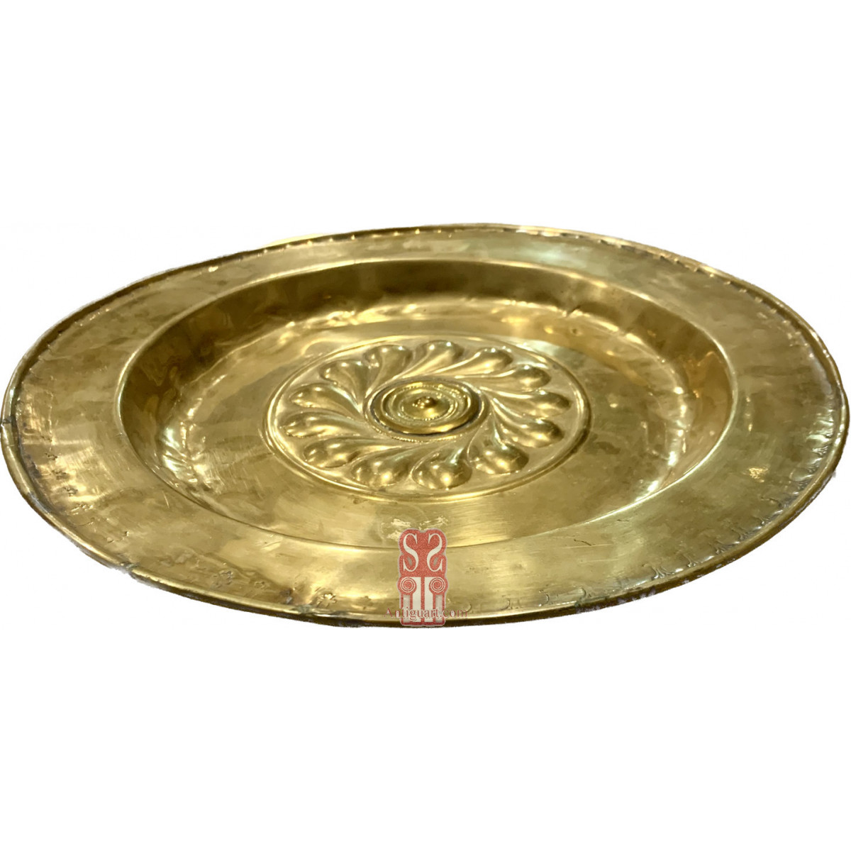 Plato petitorio del siglo XVII.