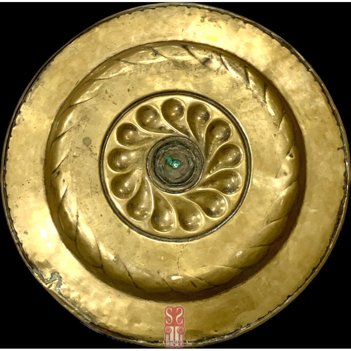 Plato petitorio del siglo XVII.