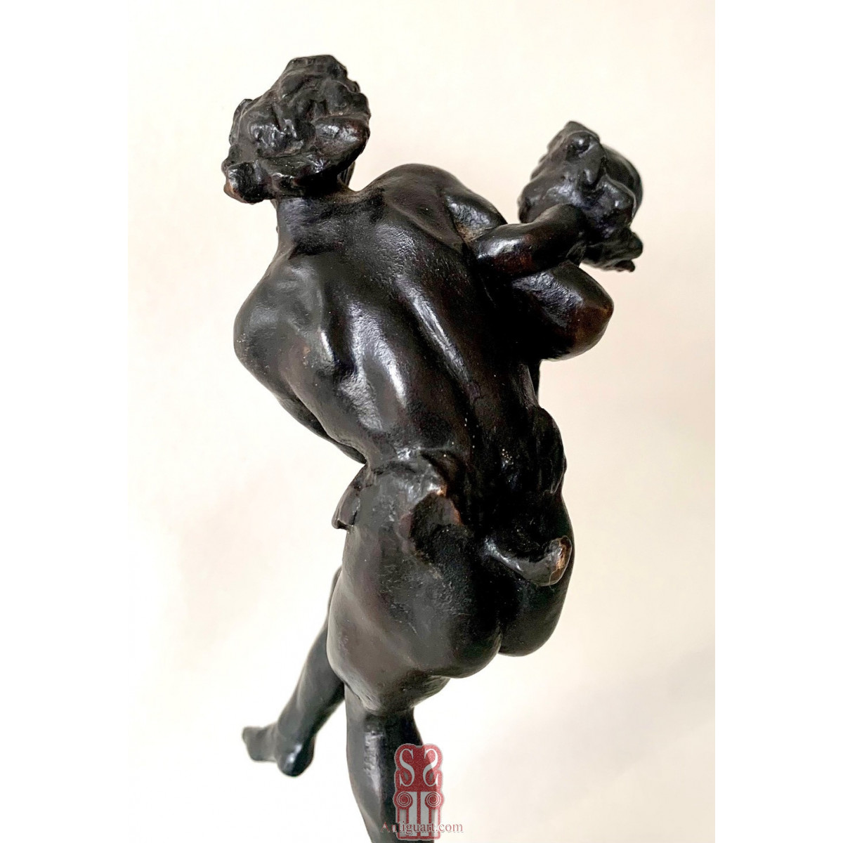 Satiro con Dionisio, bronce del siglo XIX.