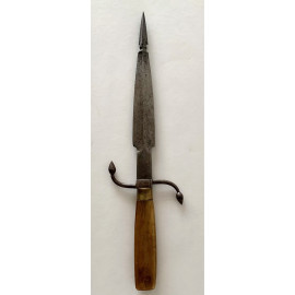 Rara daga del siglo XIX.