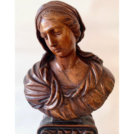 Imagen de la Virgen Maria del siglo XVII. 2