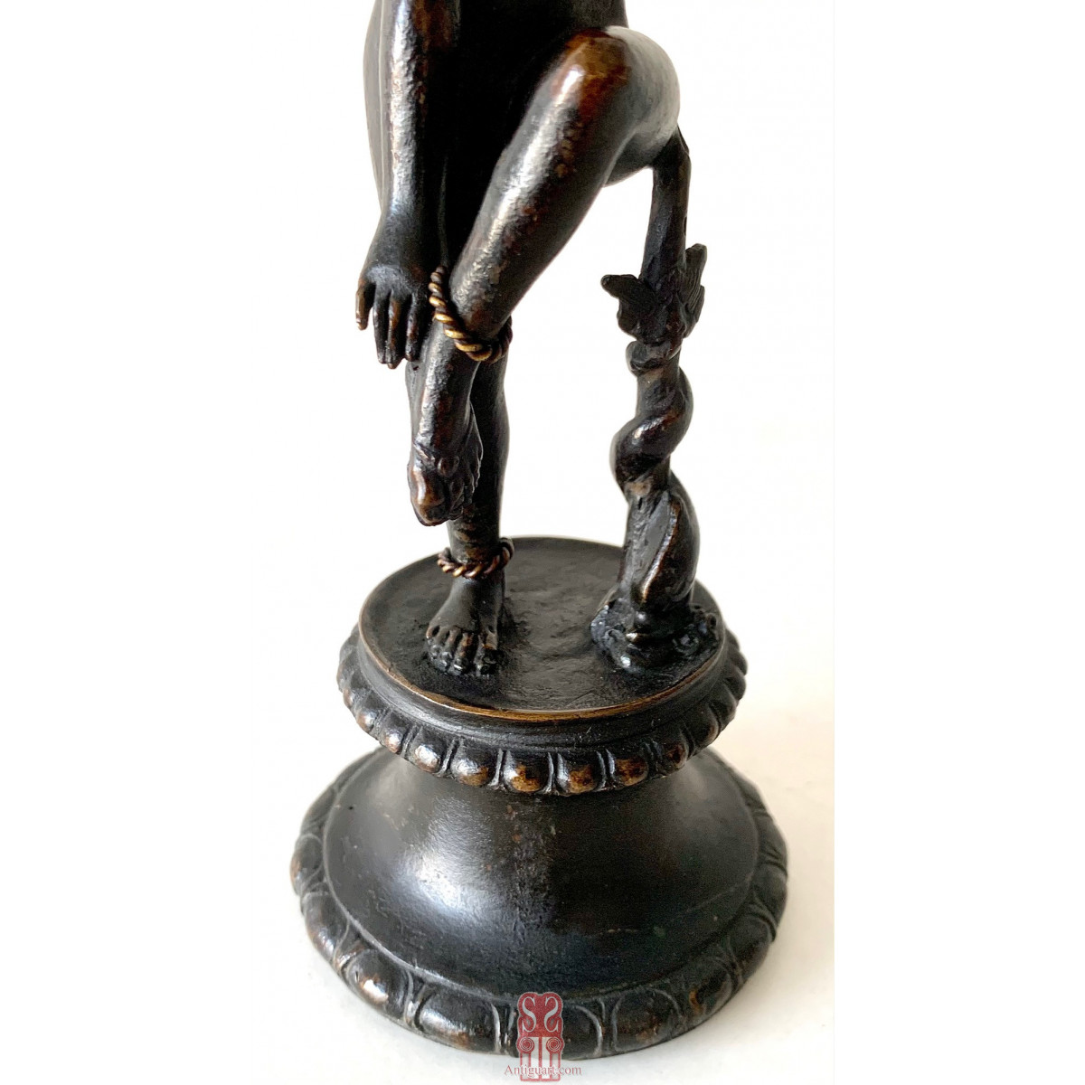 Afrodita o Venus al baño , bronce del siglo XIX.