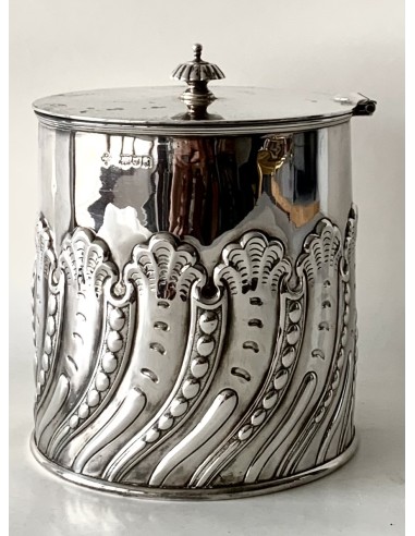 Antigua galletera de plata de ley inglesa en venta