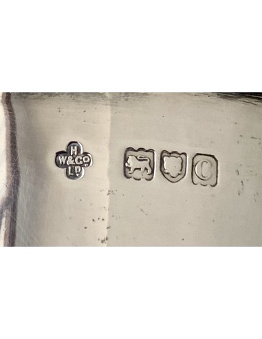 Antigua galletera de plata de ley inglesa en venta