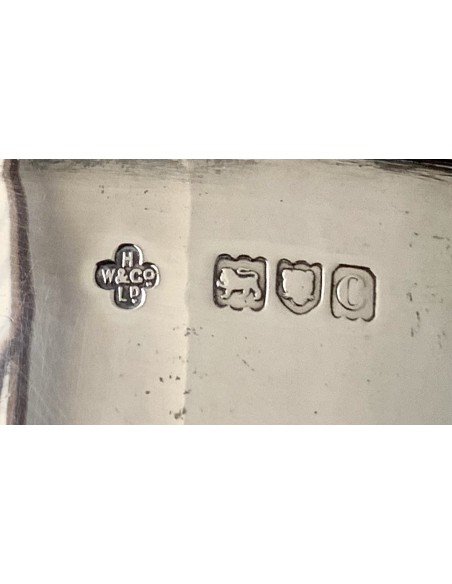 Antigua galletera de plata de ley inglesa en venta