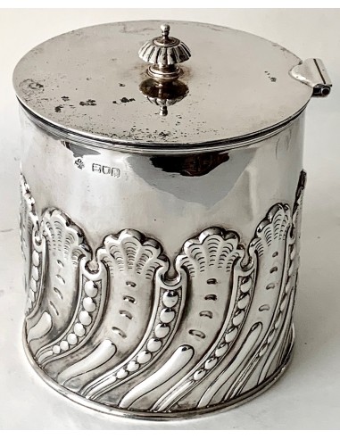 Antigua galletera de plata de ley inglesa en venta