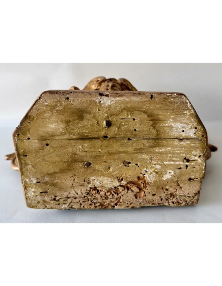 peana escultórica de periodo barroco español tallada y dorada del siglo XVII.