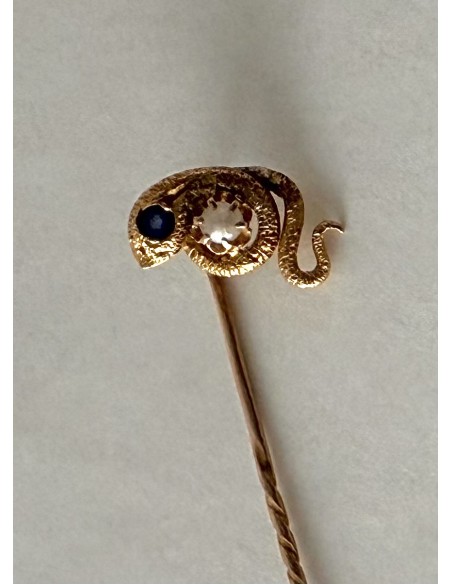 Antiguo Broche de oro de 18K con perla y zafiro en venta