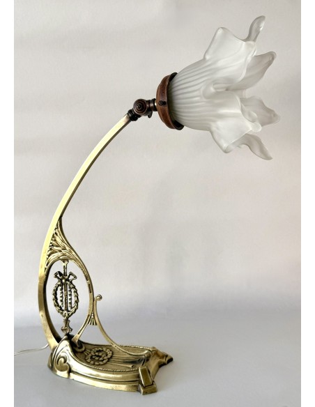 Lampada da tavolo di bronzo periodo liberty, tulipani di vetro originale