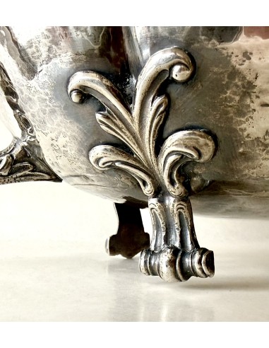 Sopera de plata española en venta de principios del siglo XIX contrastes visibles