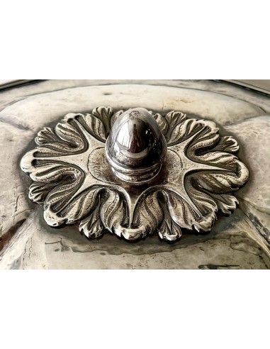 Sopera de plata española en venta de principios del siglo XIX contrastes visibles
