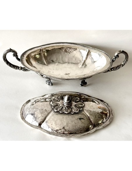 Sopera de plata española en venta de principios del siglo XIX contrastes visibles
