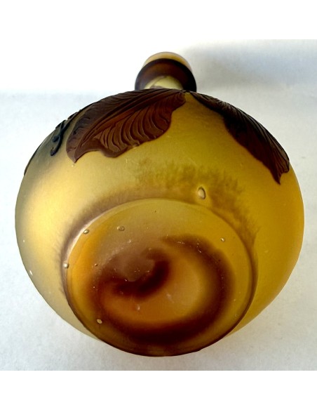 Original Emile Gallé glass vase, France, early 20th on sale in Antiguart